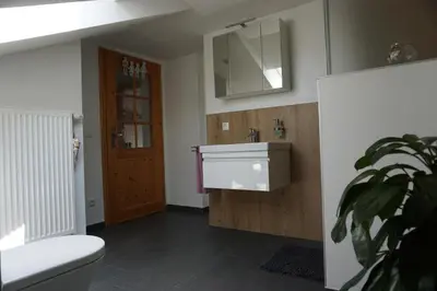 Ein Badezimmer in der Unterkunft Ferienwohnung Jenbachtal
