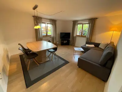 Ein Sitzbereich in der Unterkunft Ferienwohnung Horrer