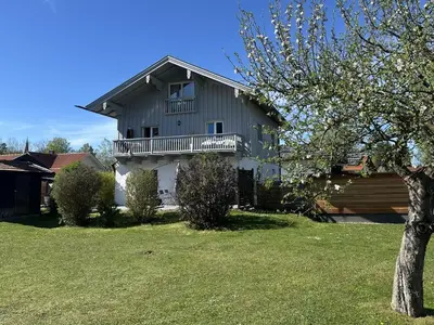 Ein Garten an der Unterkunft Ferienwohnung Horrer