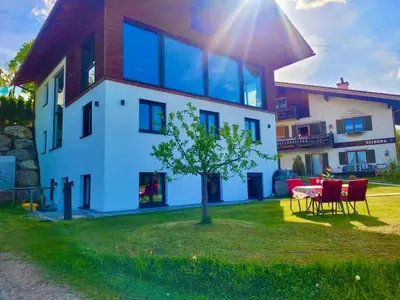 Das Gebäude in dem sich die Ferienwohnung befindet