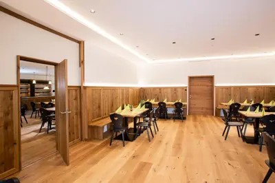 Ein Restaurant oder anderes Speiselokal in der Unterkunft Landgasthof Maier