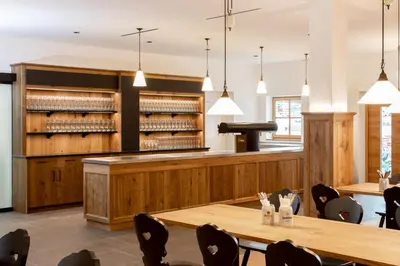 Ein Restaurant oder anderes Speiselokal in der Unterkunft Landgasthof Maier