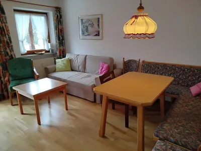 Ein Sitzbereich in der Unterkunft ciao-aschau Grenzhub FeWo 308 Förster