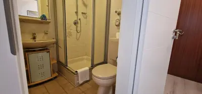 Ein Badezimmer in der Unterkunft ciao-aschau Gschwendtnerhof Ap12 Göbel