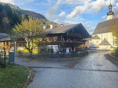 Ein allgemeiner Bergblick oder ein Berglick von der Ferienwohnung aus