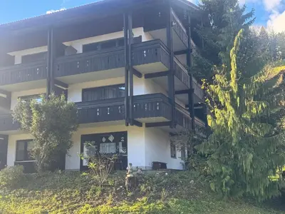 Das Gebäude in dem sich die Ferienwohnung befindet