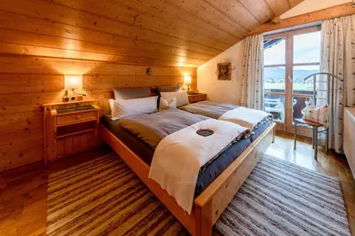 Ein Bett oder Betten in einem Zimmer der Unterkunft Gästehaus Brigitta