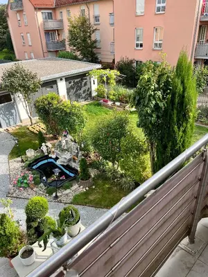 Ein Garten an der Unterkunft Guesthouse David