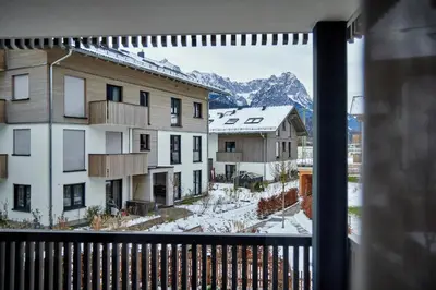 Ein allgemeiner Bergblick oder ein Berglick von der Ferienwohnung aus