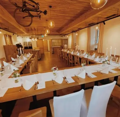 Ein Restaurant oder anderes Speiselokal in der Unterkunft Gasthof & Hotel Bichler