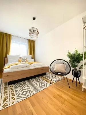 Ein Bett oder Betten in einem Zimmer der Unterkunft Step Apartments - Large, Luxurious and Central