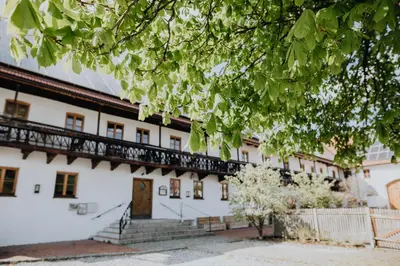 Das Gebäude in dem sich das Hotel befindet