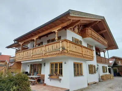 Das Gebäude in dem sich die Ferienwohnung befindet