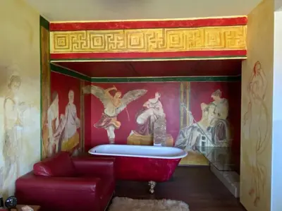 Spa und/oder Wellnesseinrichtungen in der Unterkunft Extravagantes Haus mit See- und Bergblick, 