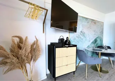 TV/Unterhaltungsangebot in der Unterkunft NEW I GREAT CITY VIEW I 32 FLOOR I BOXSPRINGBED and NETFLIX