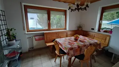 Ein Sitzbereich in der Unterkunft Monteursunterkunft Egenhofen - fitters' accommodation with shared kitchen