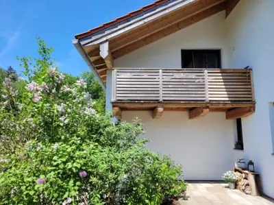 Das Gebäude in dem sich die Ferienwohnung befindet