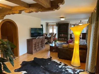 TV/Unterhaltungsangebot in der Unterkunft Alpen Suite Tegernsee - große Sonnenterasse und idyllischer Garten