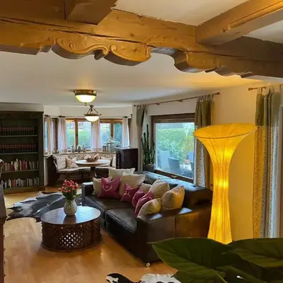 Alpen Suite Tegernsee - große Sonnenterasse und idyllischer Garten