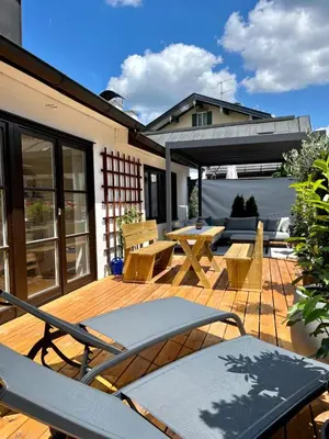 Ein Balkon oder eine Terrasse in der Unterkunft FeWo Rosenstraße - Exklusive Ferienwohnung im Herzen von Tegernsee